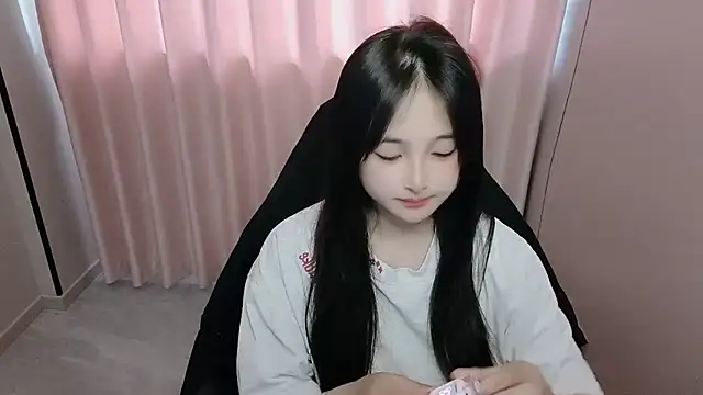 Snapshot of xxz98 chatting on April 12, 2026, 9:03 am xxz98 online show from April 12, 2026, 9:03 am