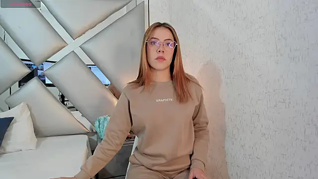 Snapshot of CRISTALEVANS_VC chatting on September 17, 2025, 12:40 pm CRISTALEVANS VC online show from September 17, 2025, 12:40 pm