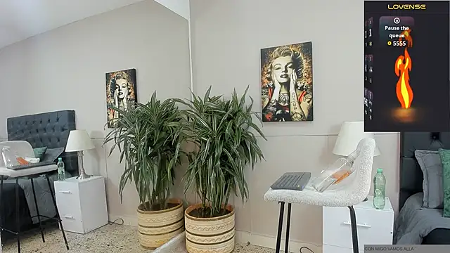 Snapshot of emilio_brandon chatting on October 31, 2025, 11:00 am emilio brandon online show from October 31, 2025, 11:00 am