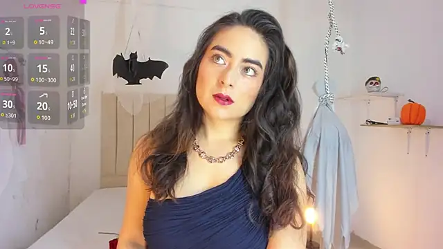 sashaa petit online show from October 18, 2025, 11:00 am