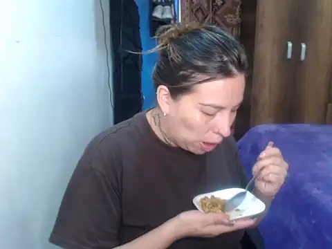 cloequeen15 online show from February 28, 2026, 10:33 pm