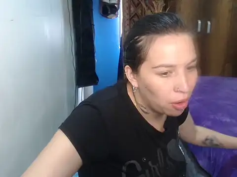 cloequeen15 online show from March 20, 2026, 4:45 pm