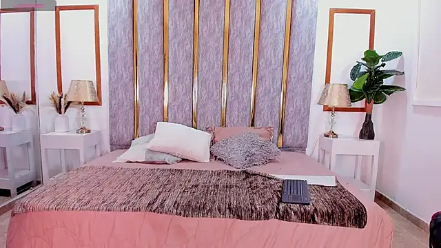 college muscle ass1 online show from September 18, 2025, 1:57 pm