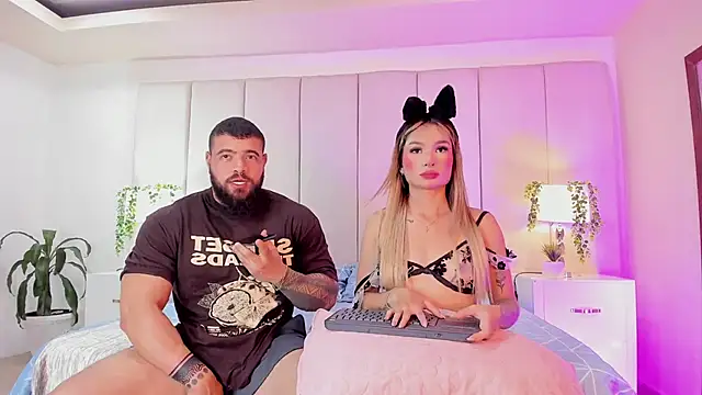 college muscle ass1 online show from September 19, 2025, 2:35 am