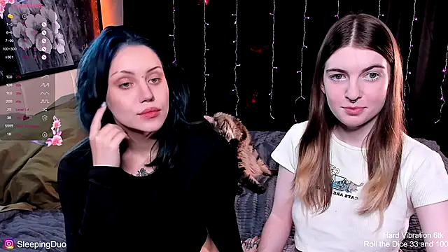 Threesomebabes online show from November 3, 2025, 1:01 pm