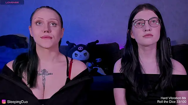 Threesomebabes online show from June 5, 2026, 5:07 pm