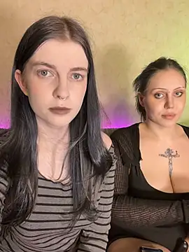 Snapshot of Threesomebabes chatting on July 24, 2026, 6:17 pm Threesomebabes online show from July 24, 2026, 6:17 pm