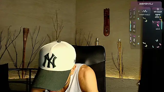 MarcusRain  online show from October 24, 2025, 7:43 pm