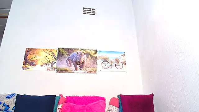 LoloQueen5 online show from September 9, 2025, 3:17 am