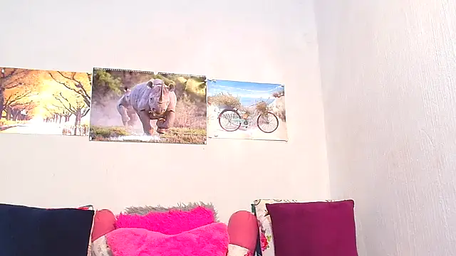 LoloQueen5 online show from September 20, 2025, 11:28 pm