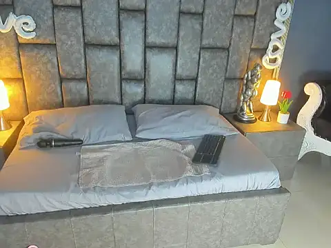 becca scotts online show from September 27, 2025, 12:10 pm