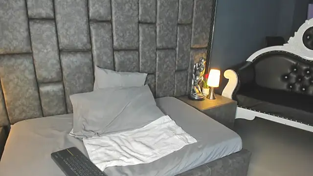 becca scotts online show from October 15, 2025, 12:05 pm