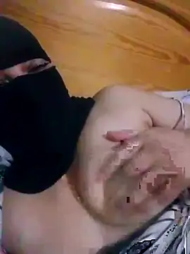 Snapshot of Forla-40 chatting on October 22, 2025, 9:36 pm Forla-40 online show from October 22, 2025, 9:36 pm