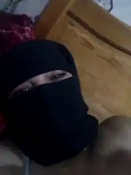 Snapshot of Forla-40 chatting on November 5, 2025, 10:21 pm Forla-40 online show from November 5, 2025, 10:21 pm