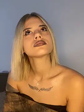 AishaKali online show from October 9, 2025, 7:50 am