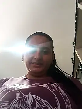 Titiss8921 online show from October 17, 2025, 3:36 pm