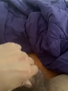 Aleoo352 online show from November 6, 2025, 7:20 am