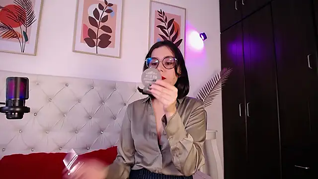 barbyehot online show from March 5, 2026, 9:11 pm