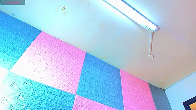 kiim katta01 online show from September 28, 2025, 12:38 am