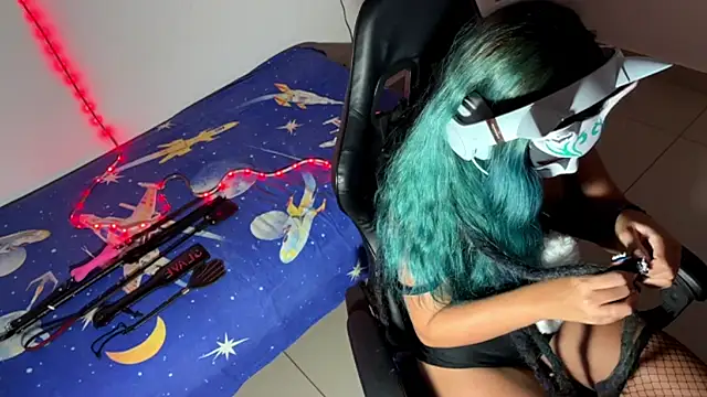 Snapshot of bluesubmissive chatting on November 1, 2025, 1:18 am bluesubmissive online show from November 1, 2025, 1:18 am