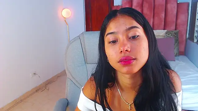 Milaa Star  online show from October 3, 2025, 4:20 am