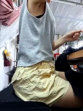 Snapshot of irina_hana chatting on September 30, 2025, 12:59 am irina hana online show from September 30, 2025, 12:59 am