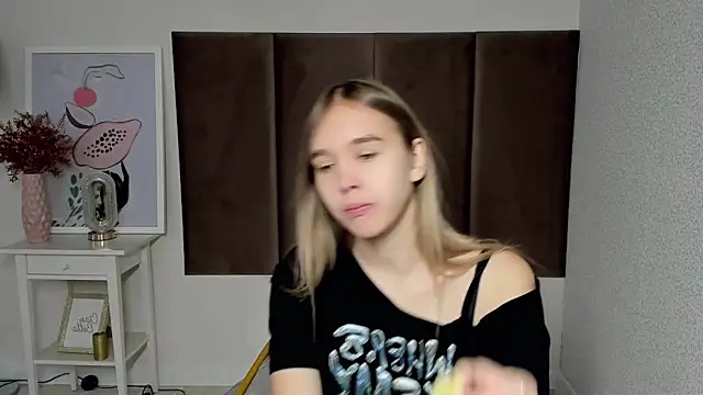 Vel1ka online show from October 18, 2025, 4:15 am