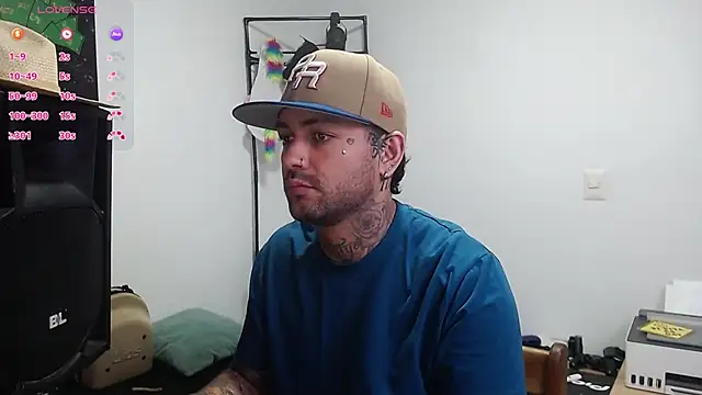 nicolastorres99 online show from December 20, 2025, 3:02 am