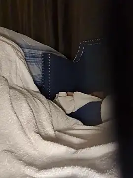 GRiZZLYBONE online show from December 23, 2025, 8:23 am