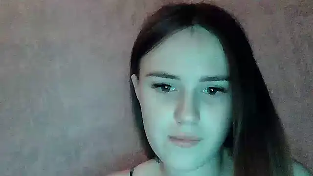 SweetLoraa online show from February 15, 2026, 4:36 pm