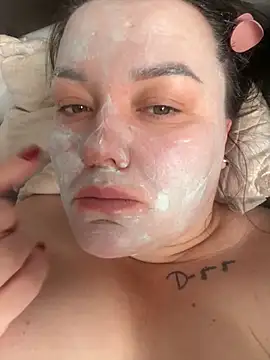 SunnyLeila2101 online show from October 6, 2025, 10:02 am