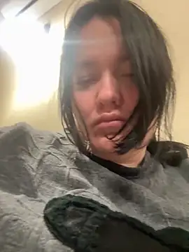 SunnyLeila2101 online show from October 18, 2025, 5:57 pm