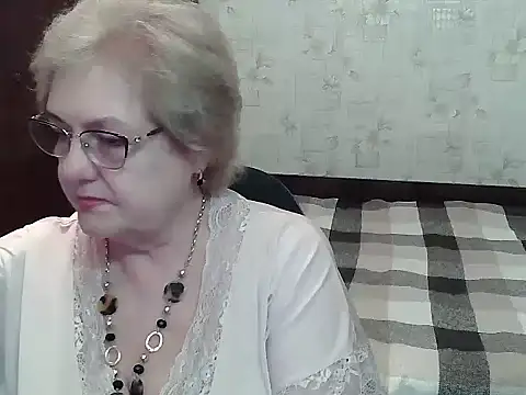 Snapshot of Renata62011 chatting on June 30, 2026, 5:36 pm Renata62011 online show from June 30, 2026, 5:36 pm