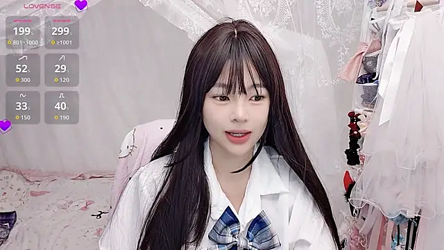 9aunatiis online show from February 19, 2026, 8:49 pm