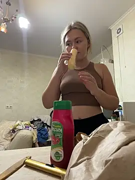 Snapshot of SunshineEmma chatting on September 14, 2025, 8:19 pm SunshineEmma online show from September 14, 2025, 8:19 pm