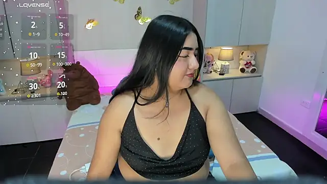 LilyWhitney online show from February 18, 2026, 4:08 am