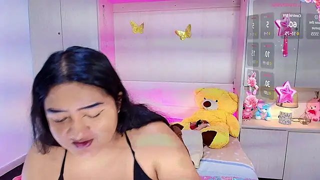 Snapshot of LilyWhitney chatting on July 16, 2026, 4:29 am LilyWhitney online show from July 16, 2026, 4:29 am