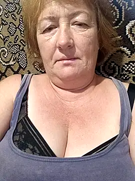 NikaLove49011 online show from September 16, 2025, 6:31 pm