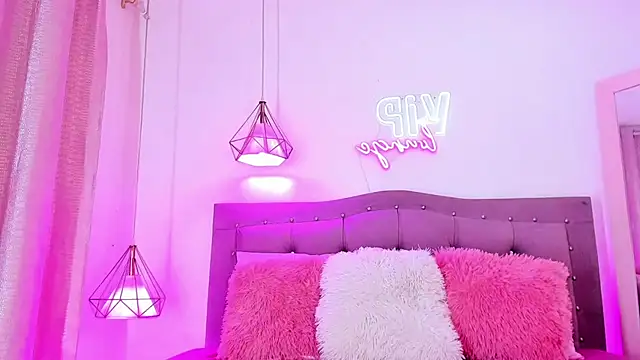 britneyy stars online show from September 14, 2025, 9:58 pm