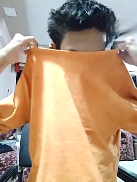 yung cplz online show from September 16, 2025, 1:12 pm