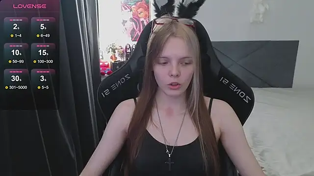 Luna Navy online show from September 28, 2025, 8:31 am