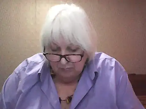 Alexia64231 online show from October 15, 2025, 2:28 pm