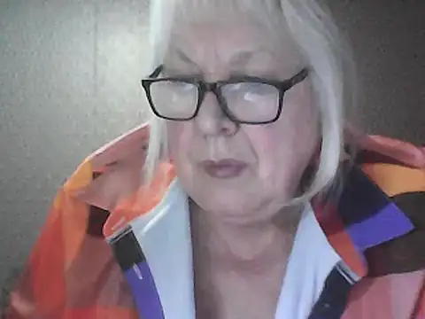 Alexia64231 online show from April 13, 2026, 2:39 am