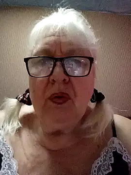 Snapshot of Alexia64231 chatting on July 19, 2026, 4:22 pm Alexia64231 online show from July 19, 2026, 4:22 pm