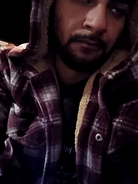 Julians26ne online show from April 18, 2026, 1:59 pm