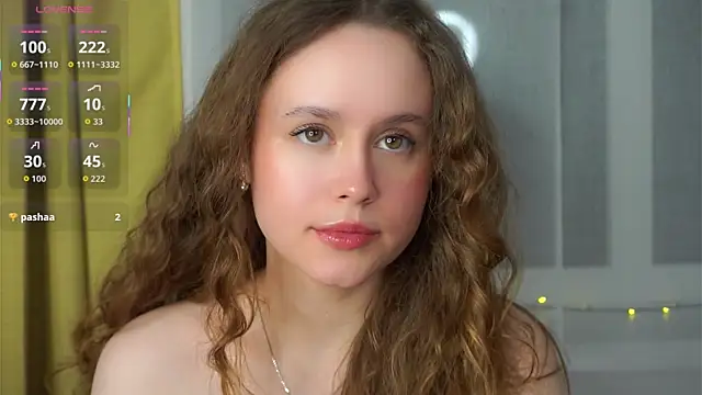 SusannaScholler online show from February 15, 2026, 10:39 pm