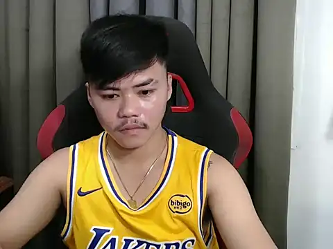 Snapshot of hot_emman chatting on October 26, 2025, 4:40 am hot emman online show from October 26, 2025, 4:40 am