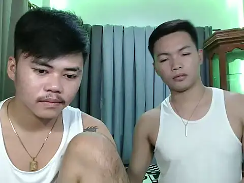 Snapshot of hot_emman chatting on November 4, 2025, 4:11 am hot emman online show from November 4, 2025, 4:11 am