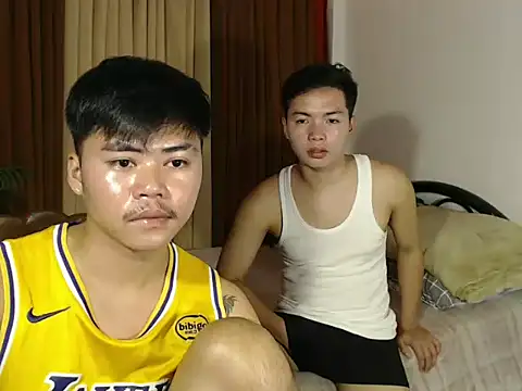 hot emman online show from March 31, 2026, 2:39 pm