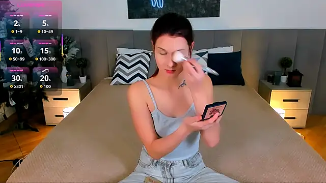 NightOpal online show from December 22, 2025, 3:42 pm